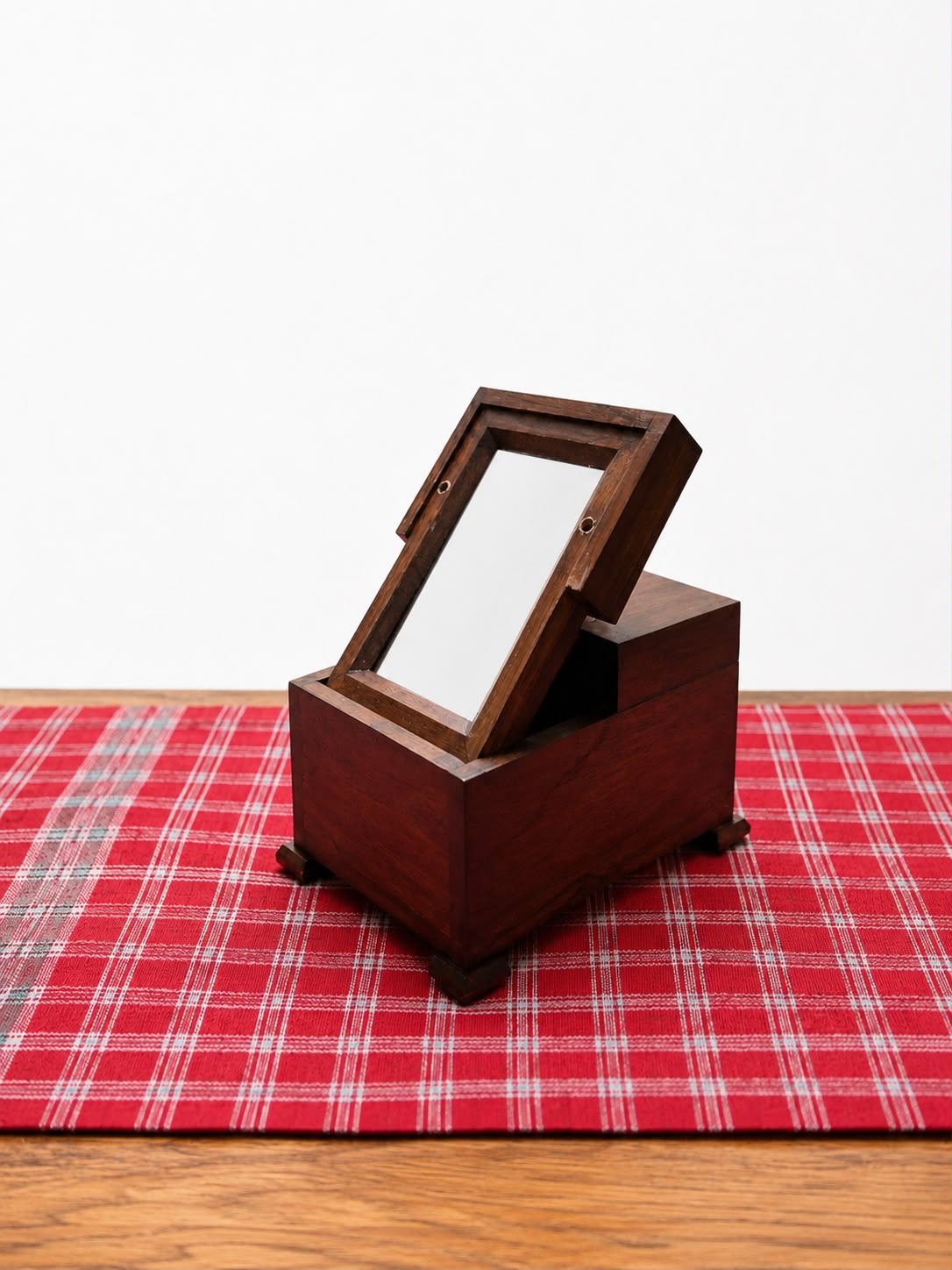 Petul- Goan Vintage Vanity Box
