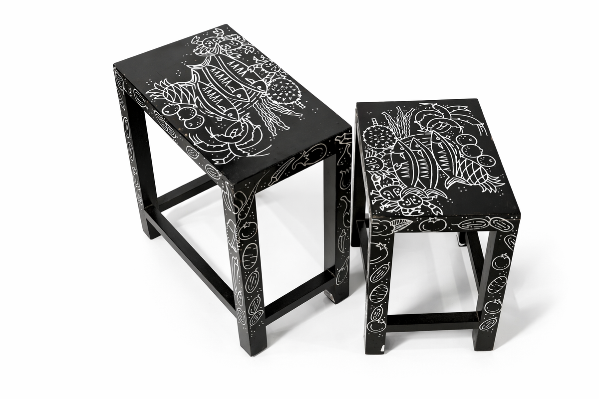 Black Modern Stool